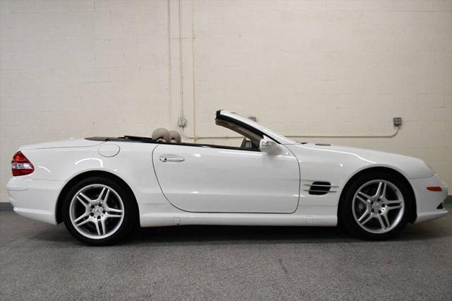 used 2007 Mercedes-Benz SL-Class car, priced at $29,900