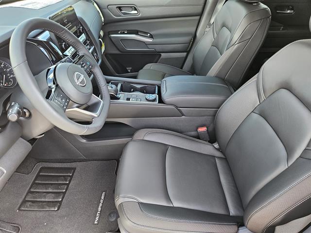 new 2025 Nissan Pathfinder car, priced at $39,124