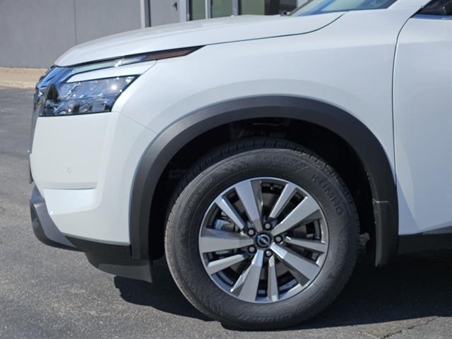 new 2025 Nissan Pathfinder car, priced at $39,124