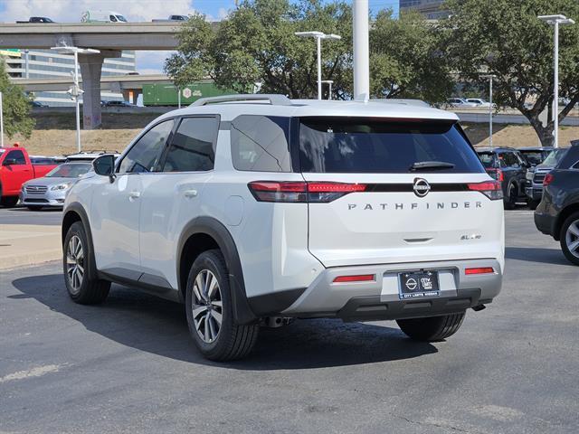 new 2025 Nissan Pathfinder car, priced at $39,124