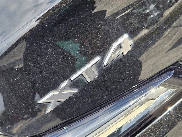 used 2022 Cadillac XT4 car, priced at $32,605