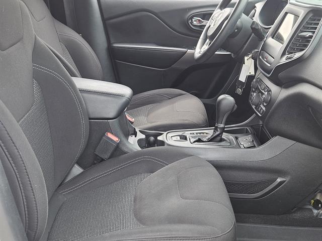 used 2019 Jeep Cherokee car, priced at $18,499