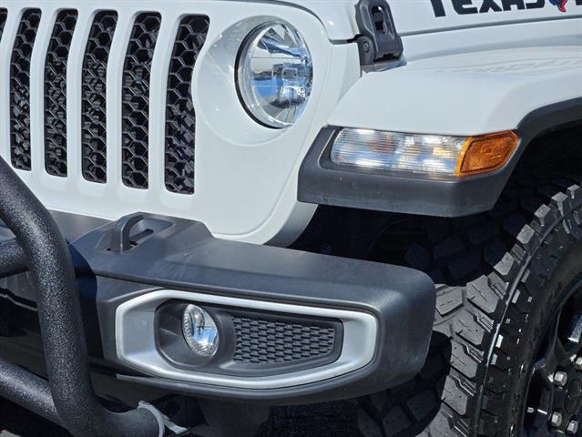 used 2023 Jeep Gladiator car, priced at $33,984