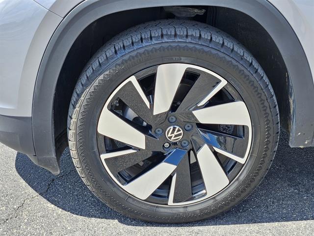used 2024 Volkswagen Atlas Cross Sport car, priced at $27,999