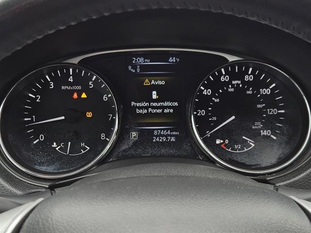 used 2016 Nissan Rogue car