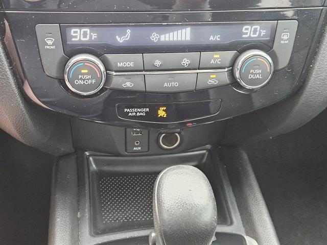 used 2016 Nissan Rogue car