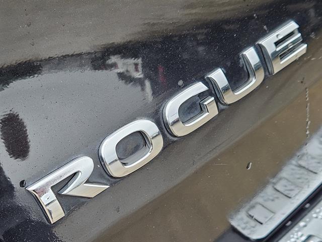 used 2016 Nissan Rogue car