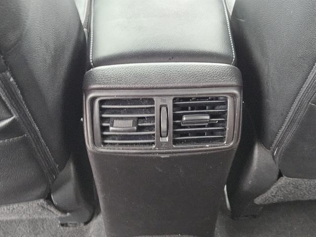 used 2016 Nissan Rogue car