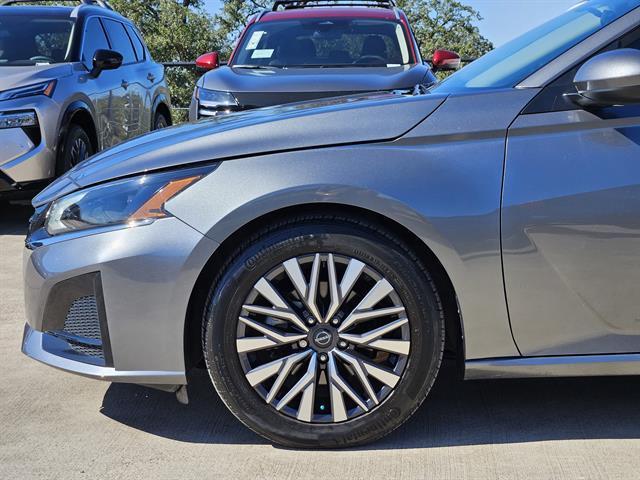 used 2023 Nissan Altima car, priced at $20,999