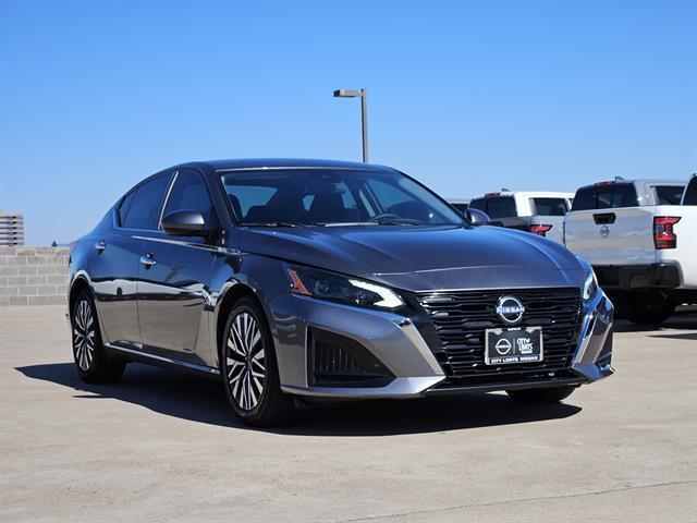 used 2023 Nissan Altima car, priced at $20,999