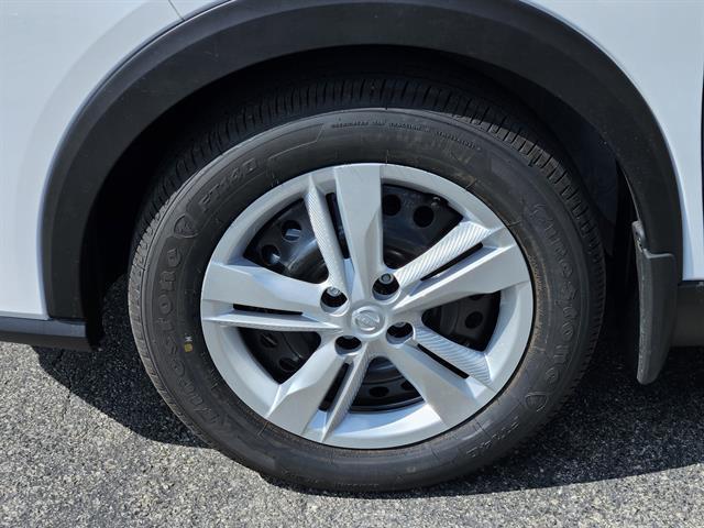 new 2025 Nissan Kicks Play car, priced at $19,999