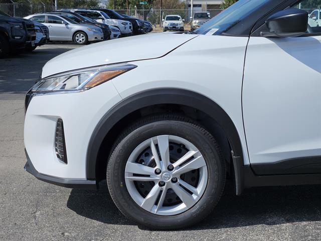 new 2025 Nissan Kicks Play car, priced at $19,999