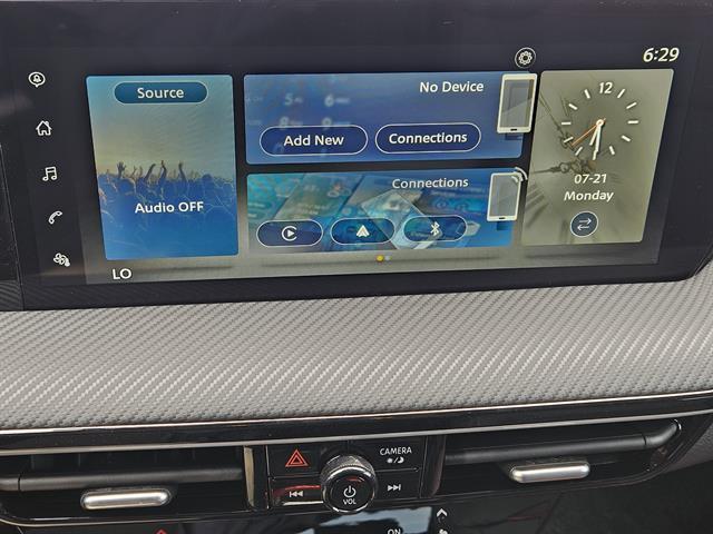 new 2025 Nissan Kicks car, priced at $26,999