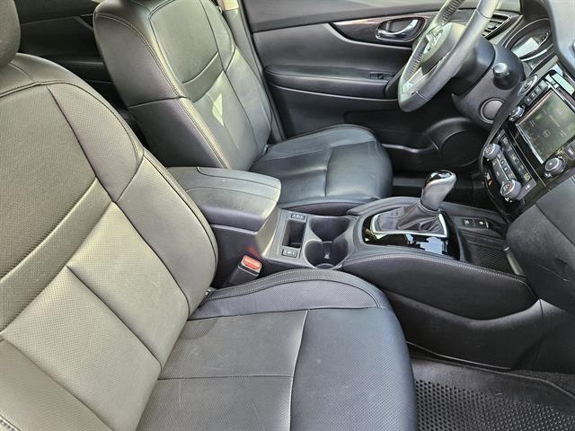 used 2019 Nissan Rogue car, priced at $17,999