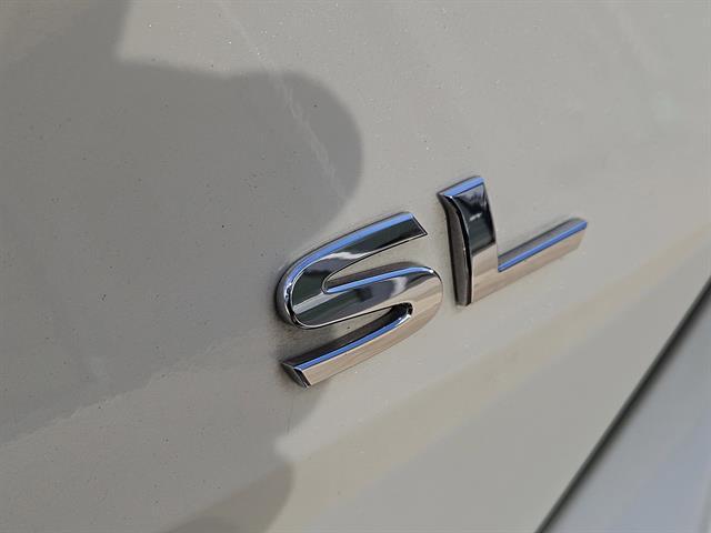 used 2019 Nissan Rogue car, priced at $17,999