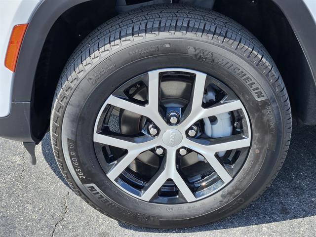 used 2024 Jeep Grand Cherokee car, priced at $31,999