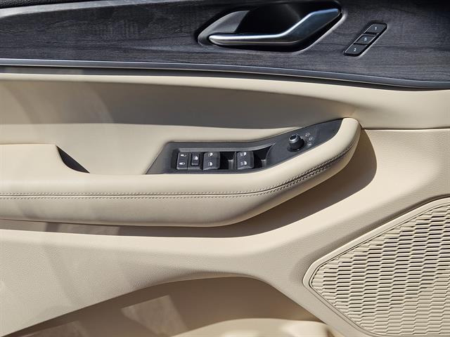 used 2024 Jeep Grand Cherokee car, priced at $31,999