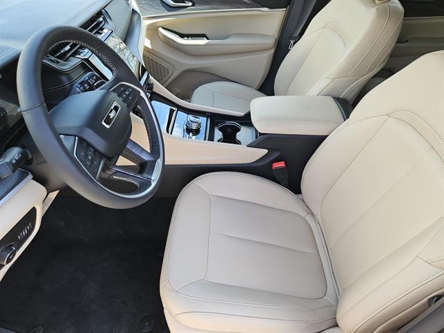 used 2024 Jeep Grand Cherokee car, priced at $31,999