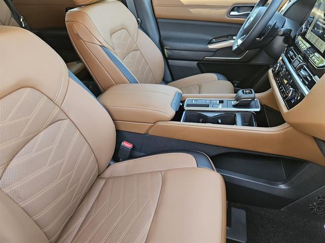 new 2025 Nissan Pathfinder car, priced at $43,200