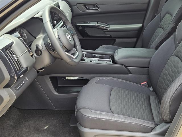 new 2025 Nissan Pathfinder car, priced at $39,466
