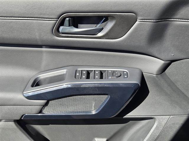 new 2025 Nissan Pathfinder car, priced at $34,999