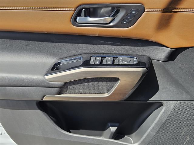 new 2025 Nissan Pathfinder car, priced at $44,288