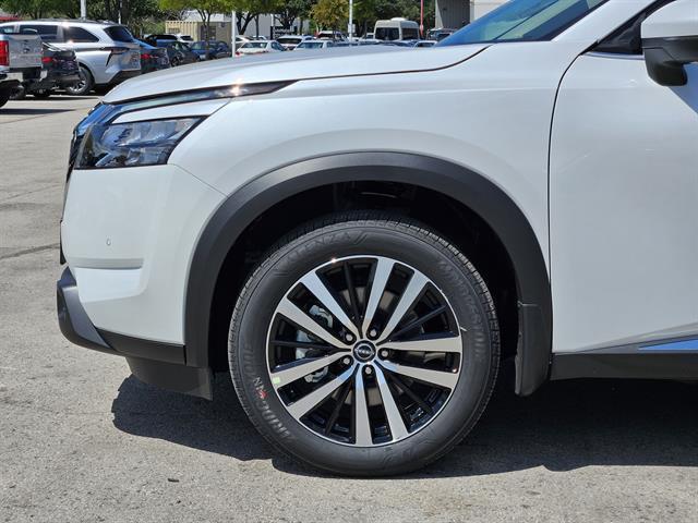 new 2025 Nissan Pathfinder car, priced at $44,288