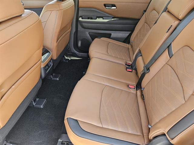 new 2025 Nissan Pathfinder car, priced at $44,288
