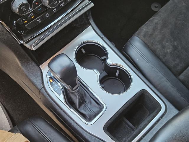 used 2021 Jeep Grand Cherokee car, priced at $18,599