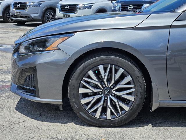 used 2023 Nissan Altima car, priced at $22,320