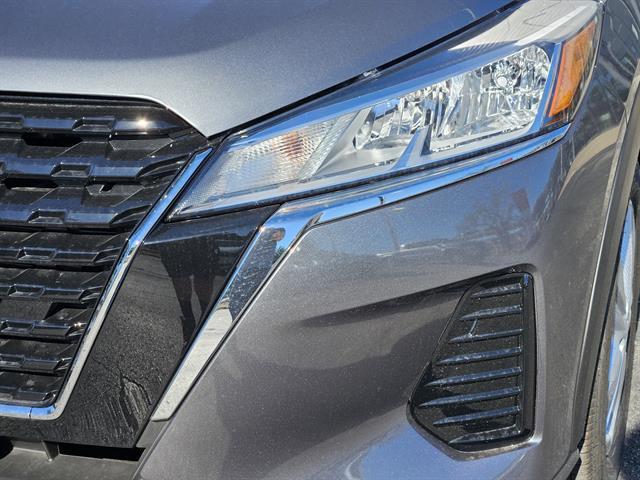 new 2025 Nissan Kicks Play car, priced at $19,999