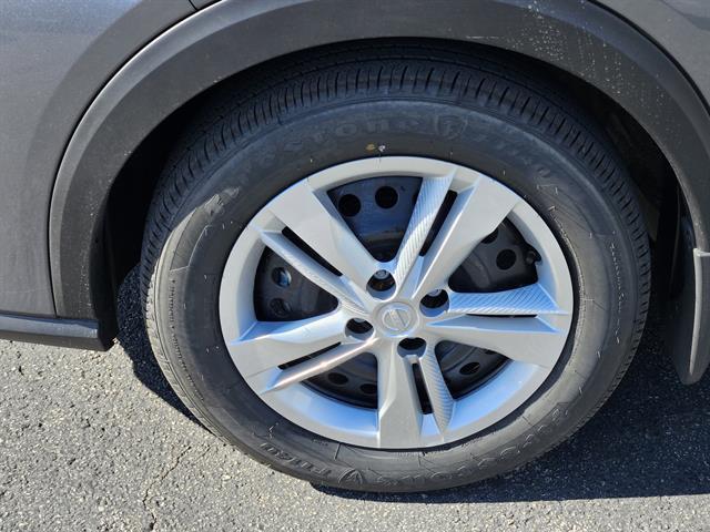 new 2025 Nissan Kicks Play car, priced at $19,999