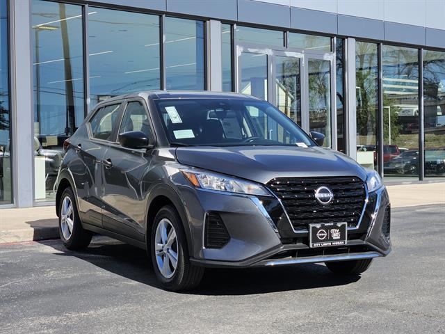 new 2025 Nissan Kicks Play car, priced at $19,999