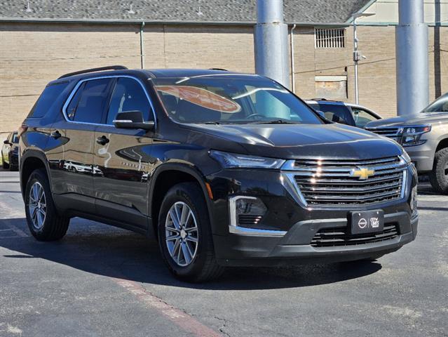 used 2023 Chevrolet Traverse car, priced at $30,294