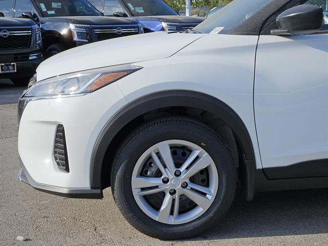 new 2025 Nissan Kicks Play car, priced at $19,999