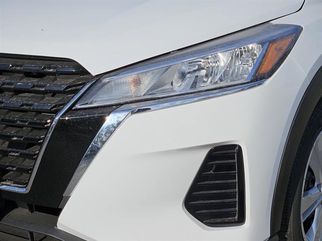 new 2025 Nissan Kicks Play car, priced at $19,999