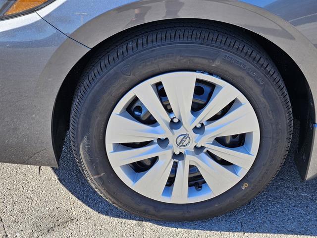 new 2025 Nissan Sentra car, priced at $19,499