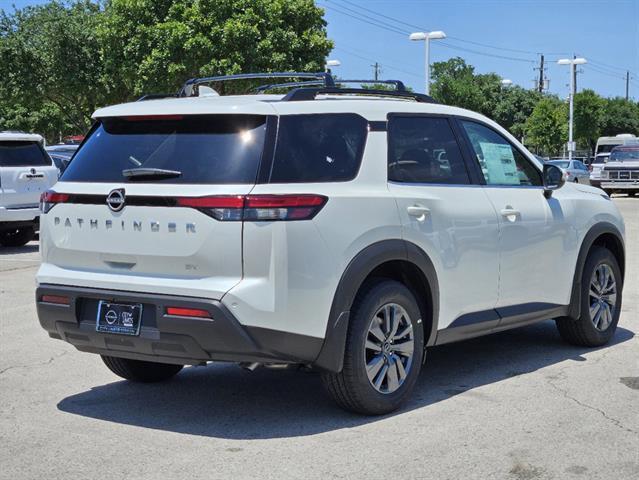 new 2024 Nissan Pathfinder car, priced at $40,825