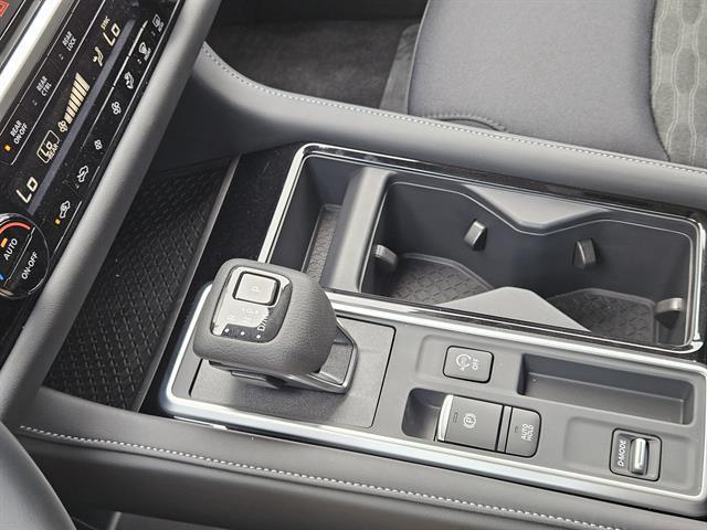 new 2025 Nissan Pathfinder car, priced at $42,225