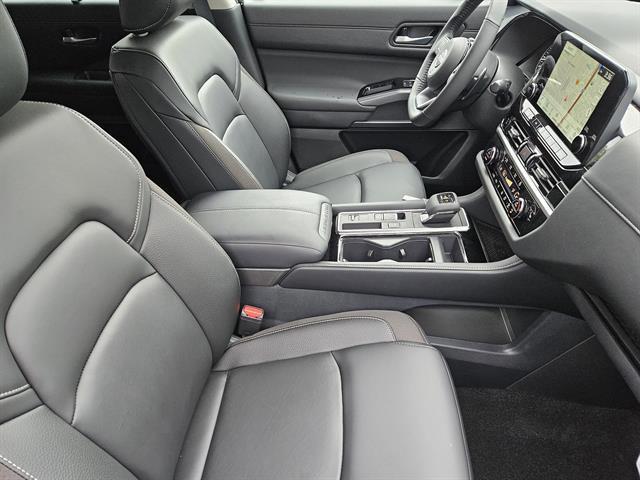 new 2025 Nissan Pathfinder car, priced at $48,005