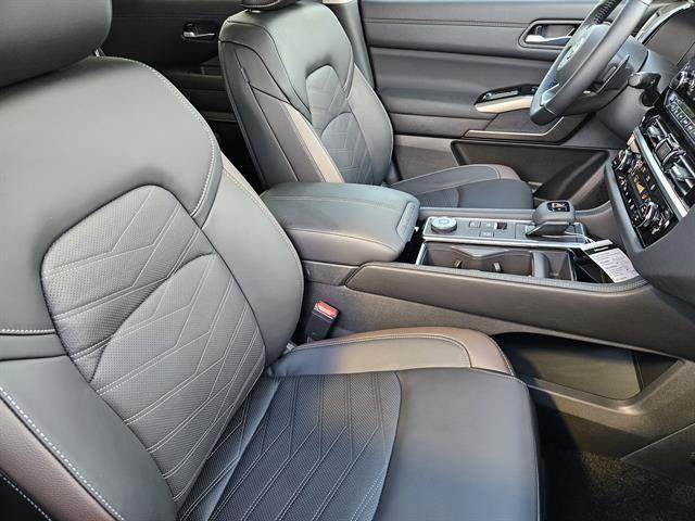 new 2025 Nissan Pathfinder car, priced at $44,050