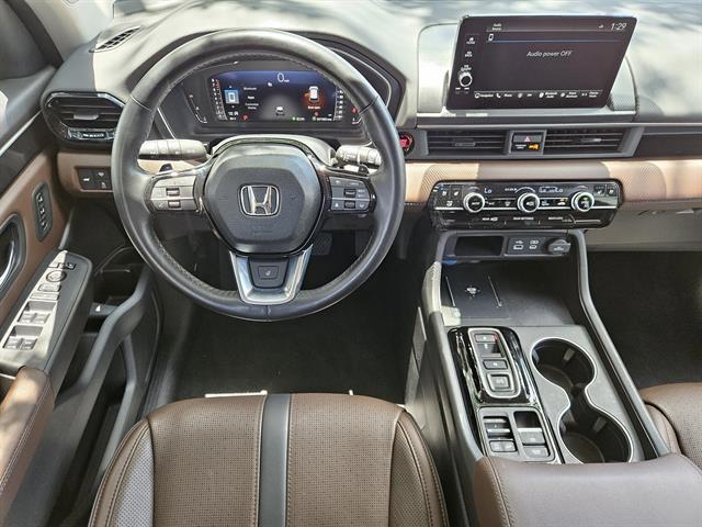 used 2023 Honda Pilot car, priced at $41,999