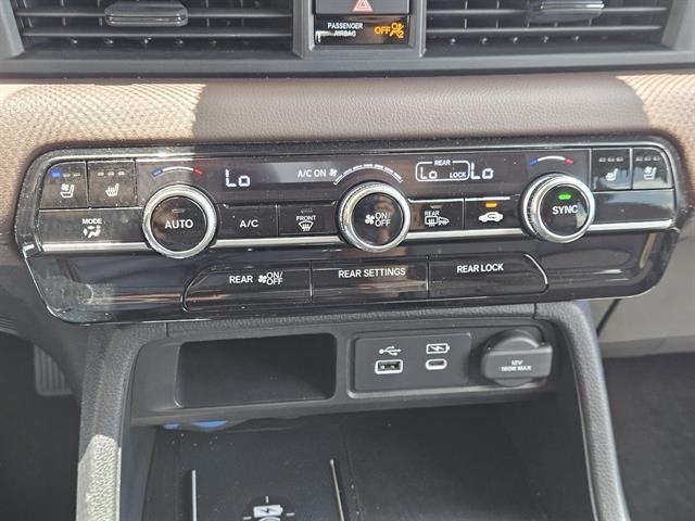 used 2023 Honda Pilot car, priced at $41,999