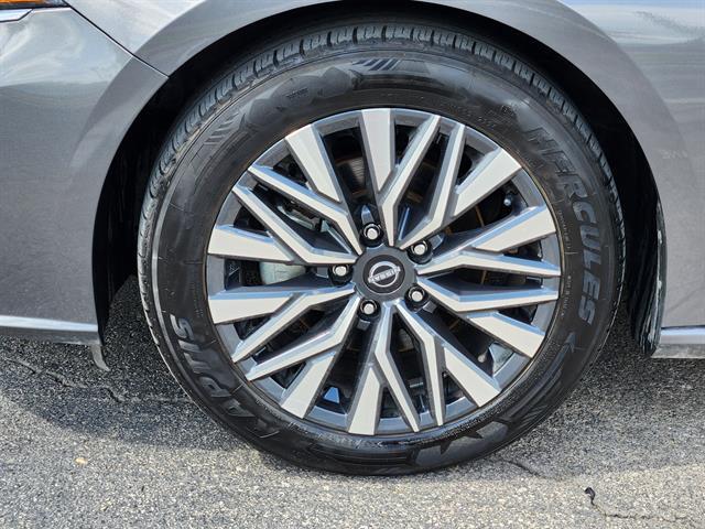 used 2024 Nissan Altima car, priced at $18,999
