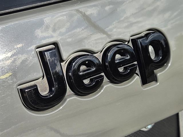 used 2023 Jeep Cherokee car, priced at $19,999