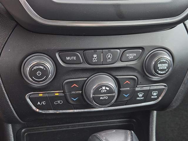 used 2023 Jeep Cherokee car, priced at $19,999