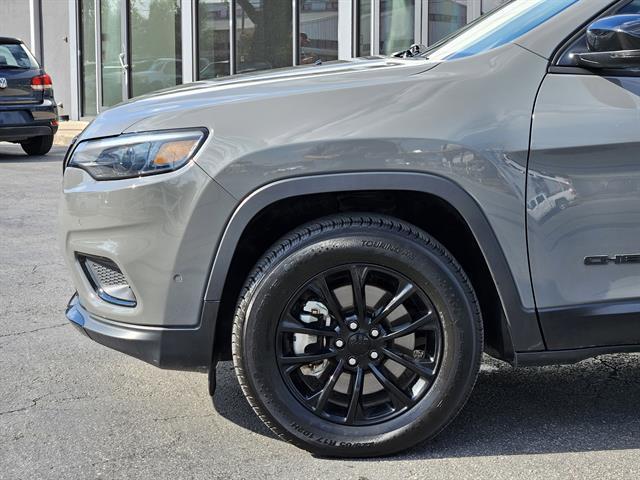 used 2023 Jeep Cherokee car, priced at $19,999
