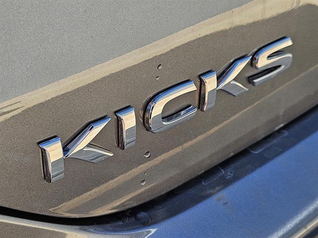 new 2025 Nissan Kicks Play car, priced at $19,999