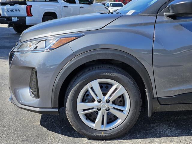 new 2025 Nissan Kicks Play car, priced at $19,999