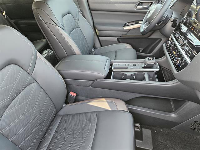 new 2025 Nissan Pathfinder car, priced at $43,150